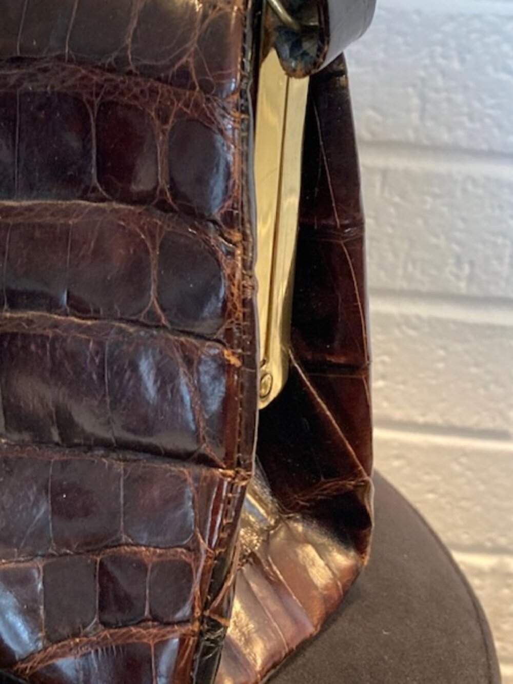 Vintage 1950s Genuine Crocodile Handbag - Brown - FAIR (Handle Repair Needed) - Picture 7 of 16